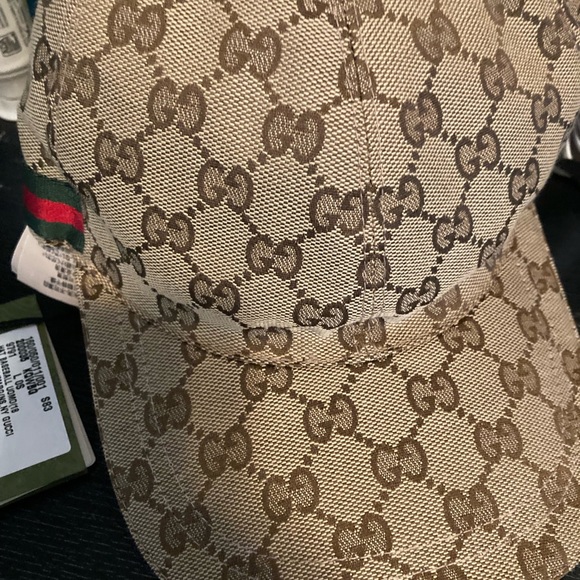 GUCCI HAT - Picture 2 of 7